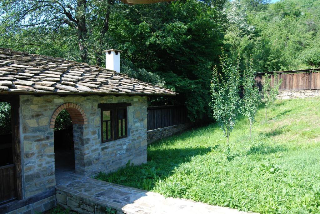 Къща Балканец Balkanets (Lovech) Buitenkant foto