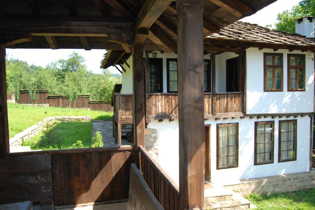 Къща Балканец Balkanets (Lovech) Buitenkant foto